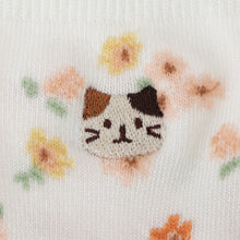  ふくふくにゃんこ  花柄刺繍クルーソックス
