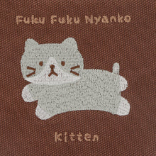  Fuku Fuku Nyanko KITTEN刺繍ティッシュポーチ【11月29日出荷予定】
