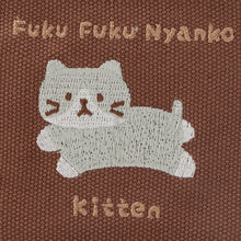  Fuku Fuku Nyanko KITTENリール付きパスケース
